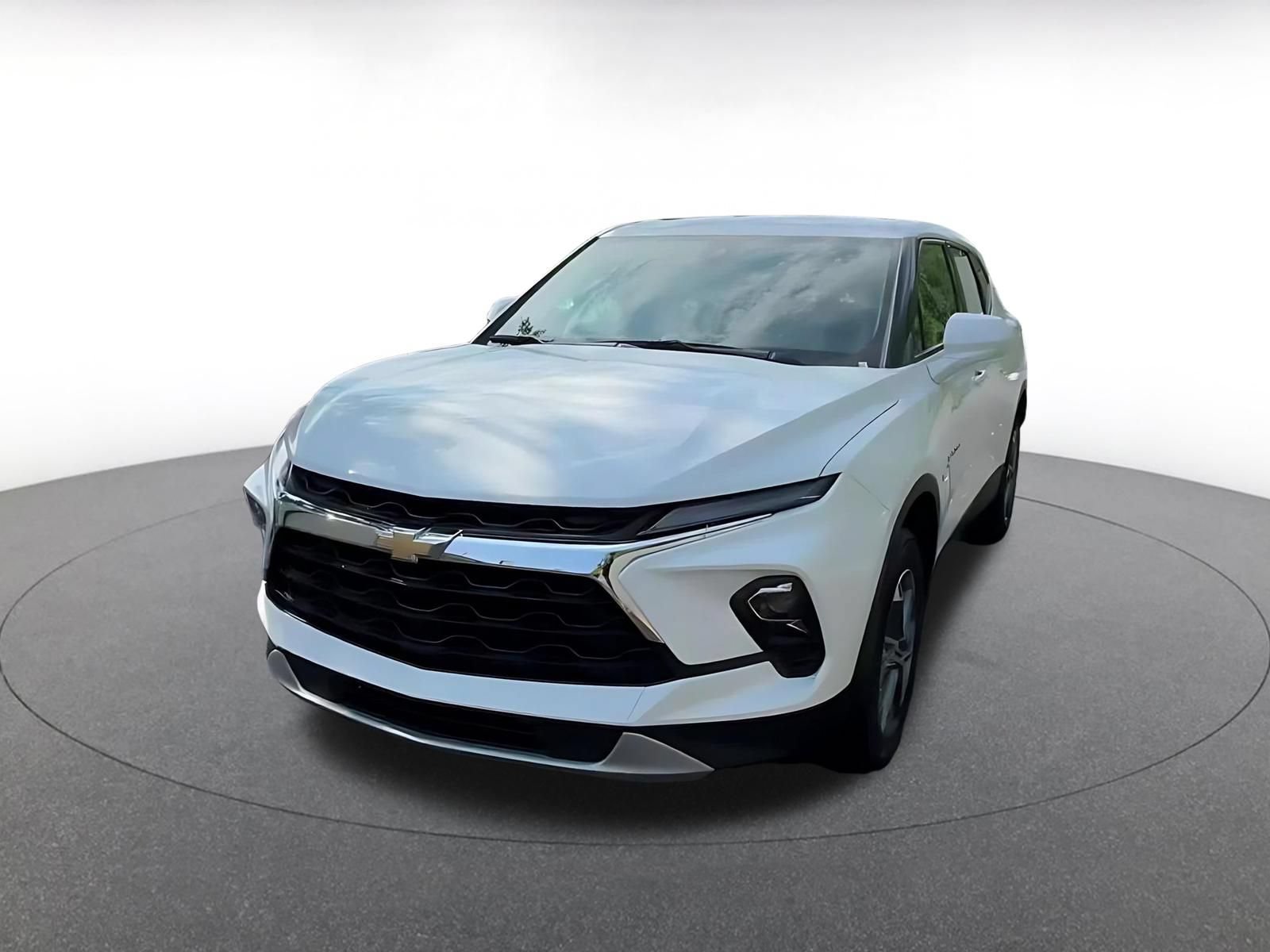 Used 2025 Chevrolet Blazer LT FWD image 7