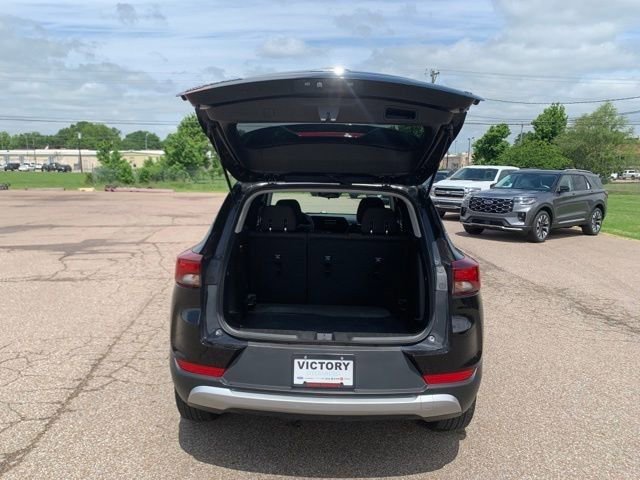 Used 2025 Chevrolet TrailBlazer LT AWD/4WD image 28