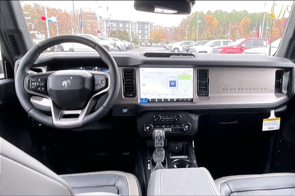 New 2025 Ford Bronco Outer Banks image 5