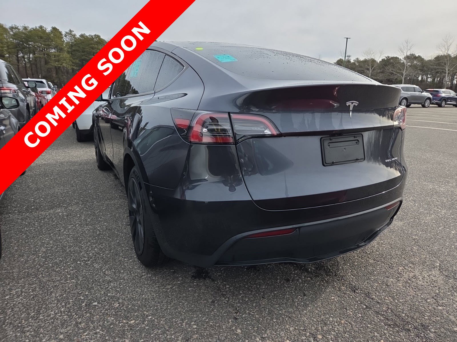Used 2024 Tesla Model Y Long Range image 3