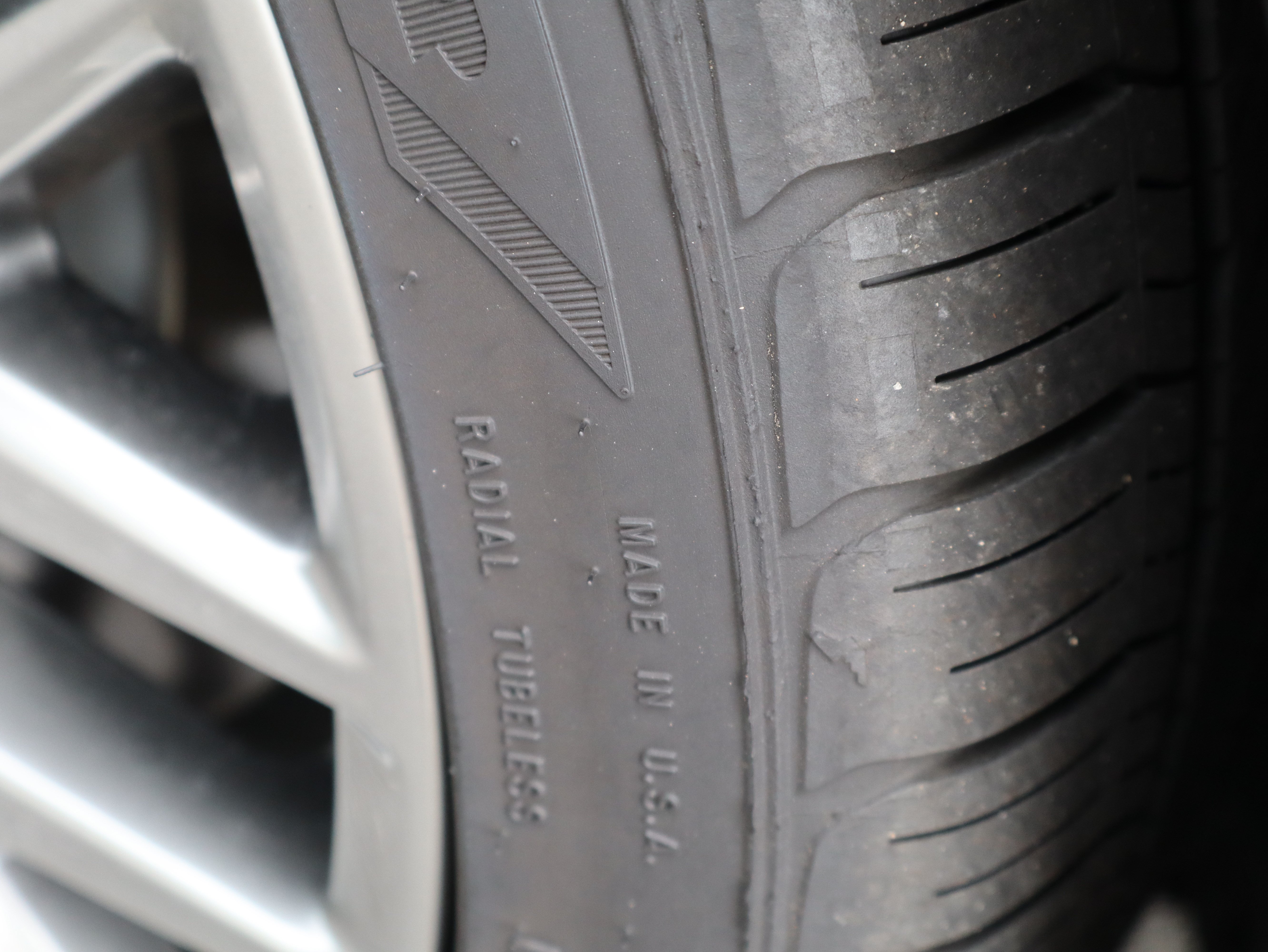 Used 2025 Ford Mustang GT Premium RWD image 12