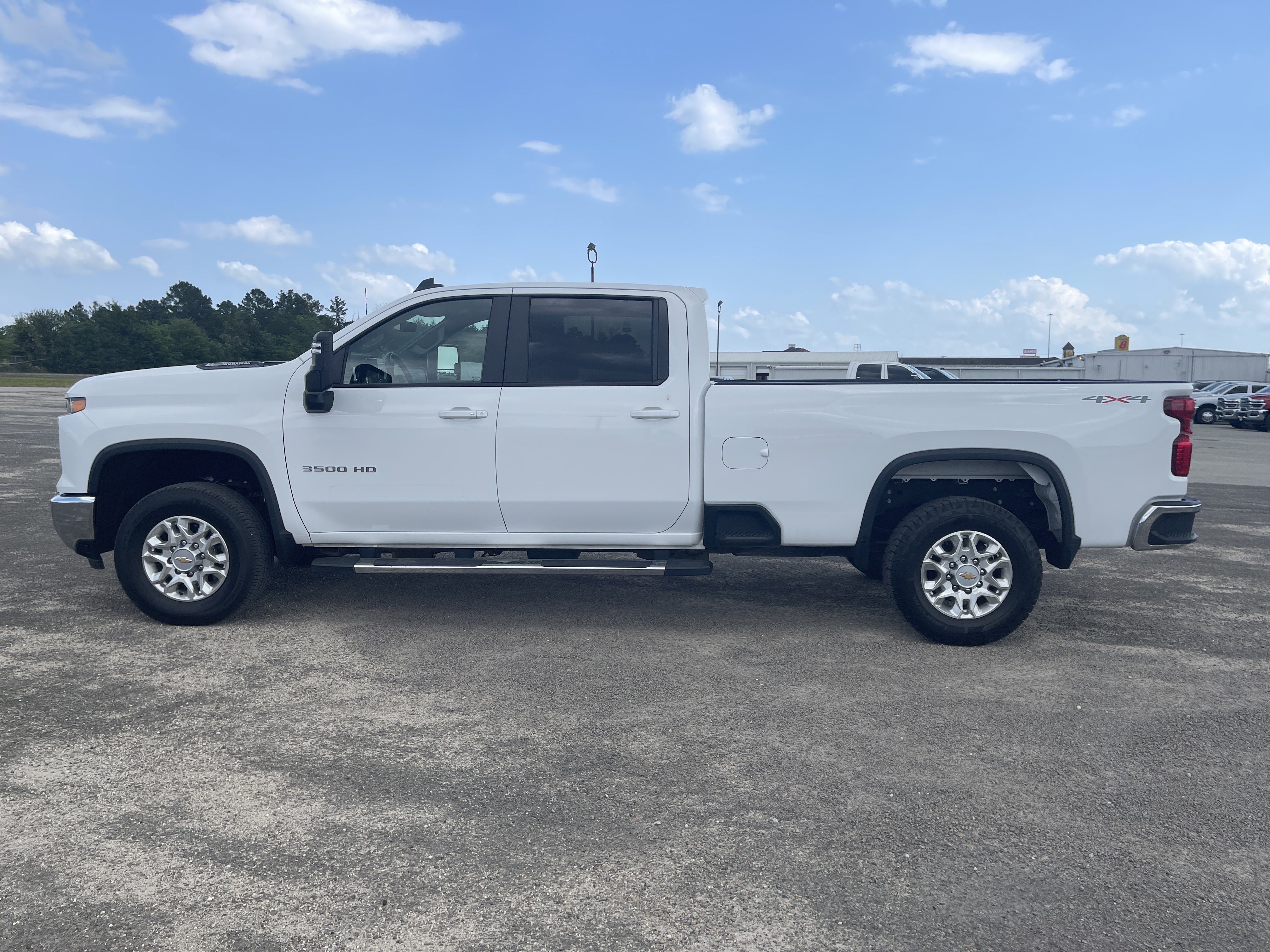 Used 2025 Chevrolet Silverado 3500 LT w/ Convenience Package AWD/4WD image 7