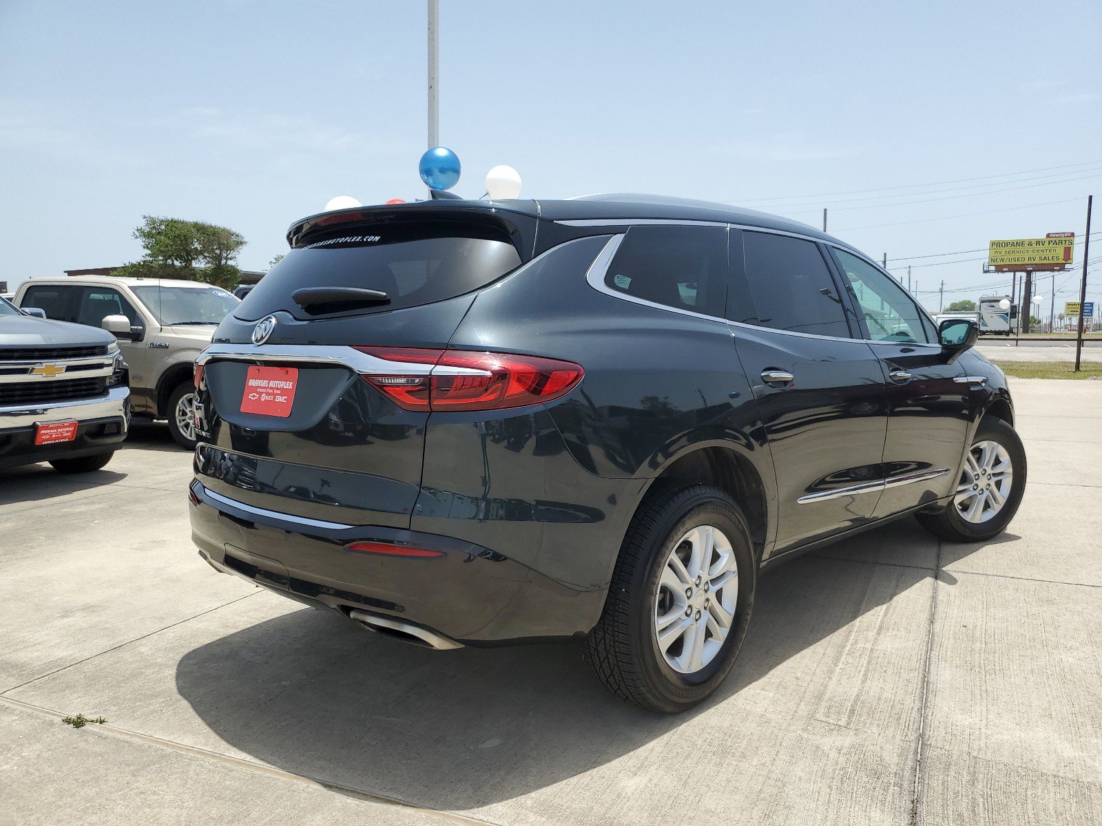 Used 2020 Buick Enclave Essence image 5