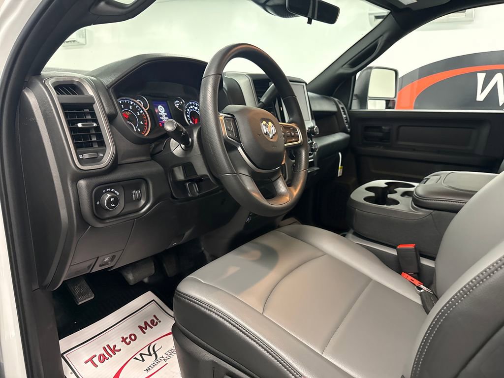 New 2026 RAM 2500 Tradesman w/ Chrome Appearance Group AWD/4WD image 10