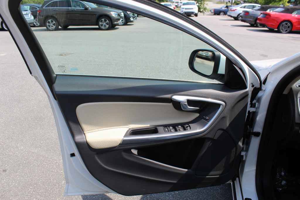 Used 2013 Volvo S60 T6 AWD/4WD image 12