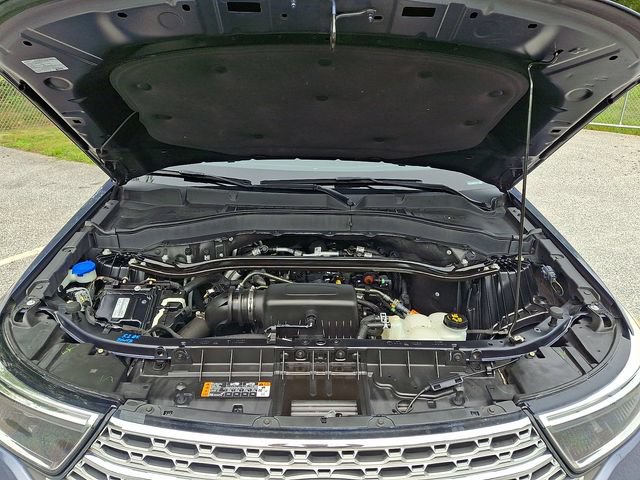 Used 2021 Ford Explorer Limited w/ Equipment Group 301A AWD/4WD image 24