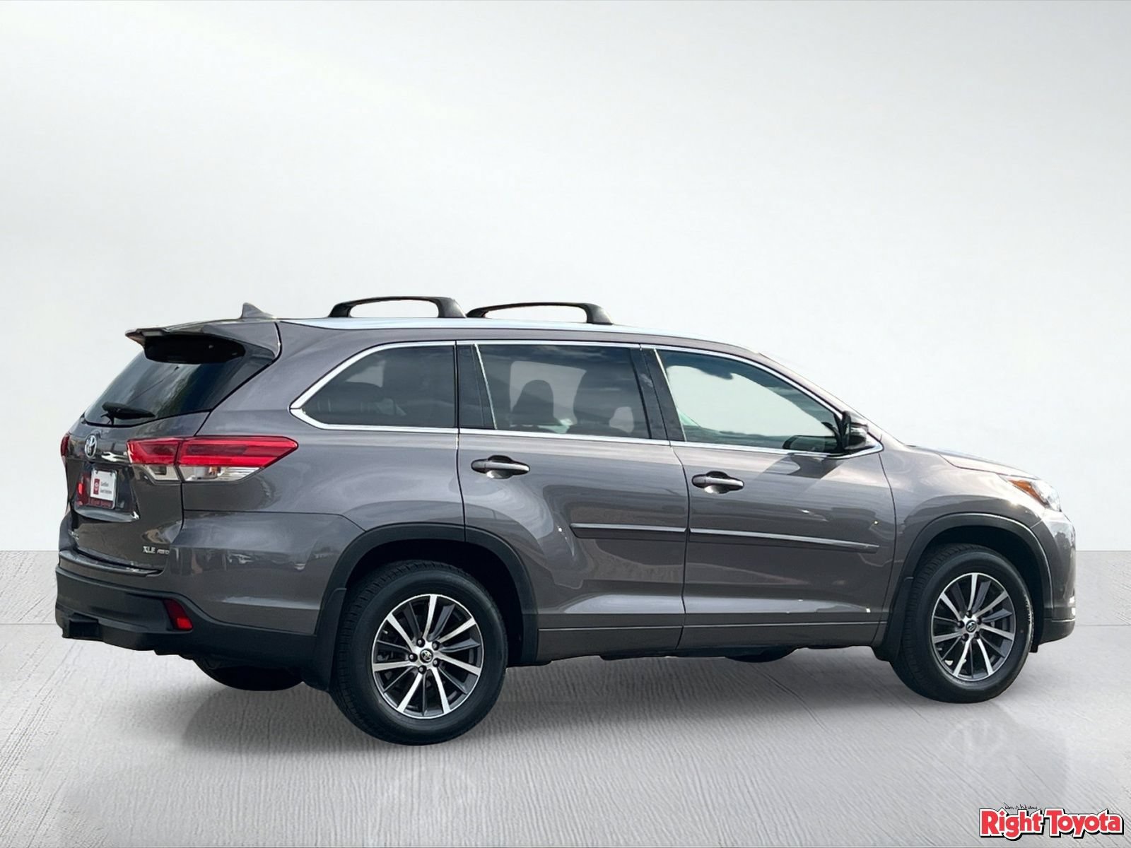 Certified 2017 Toyota Highlander XLE w/ Protection Package #3 AWD/4WD image 7