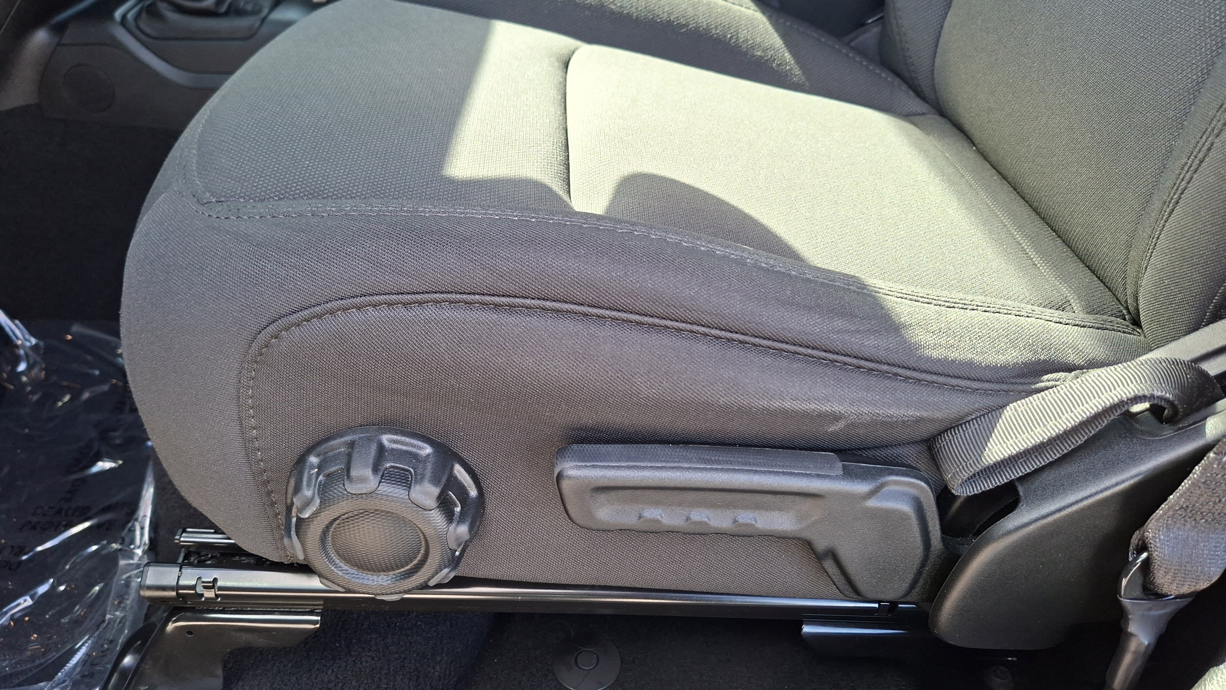 Used 2023 Jeep Wrangler Willys image 18