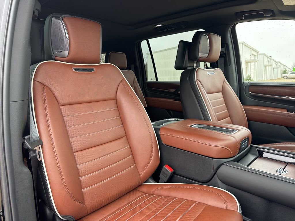 Used 2024 GMC Yukon XL Denali Ultimate w/ LPO, Illumination Package image 54