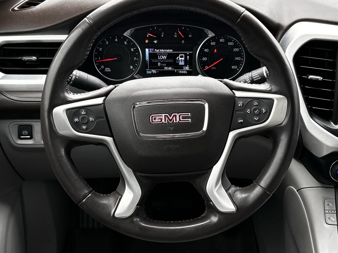 Used 2019 GMC Acadia SLT image 15
