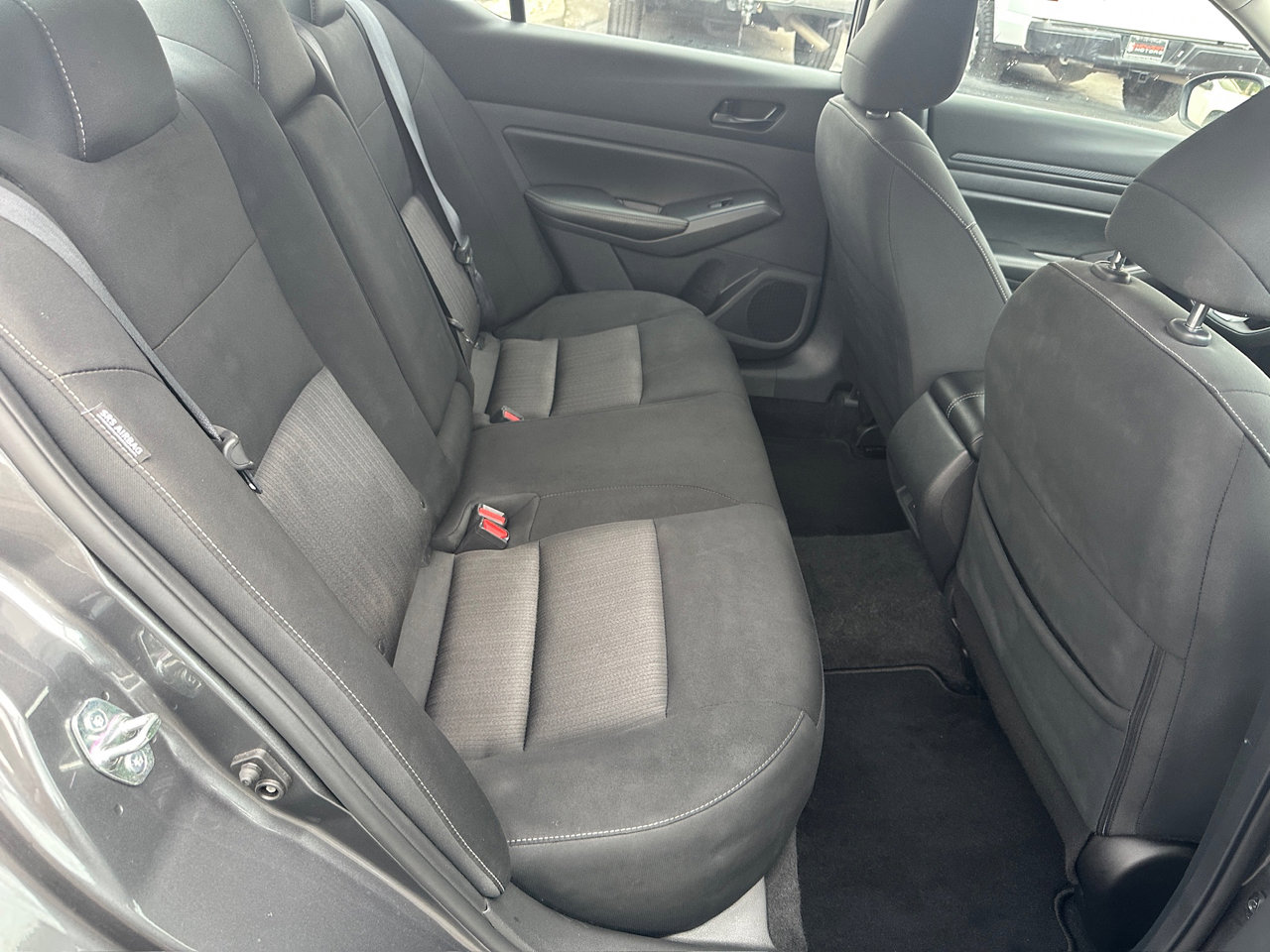 Used 2025 Nissan Altima 2.5 SV image 23