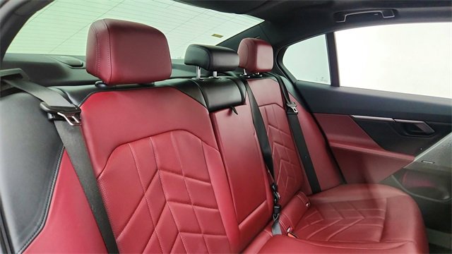 Used 2024 BMW i5 eDrive40i w/ Premium Package image 26