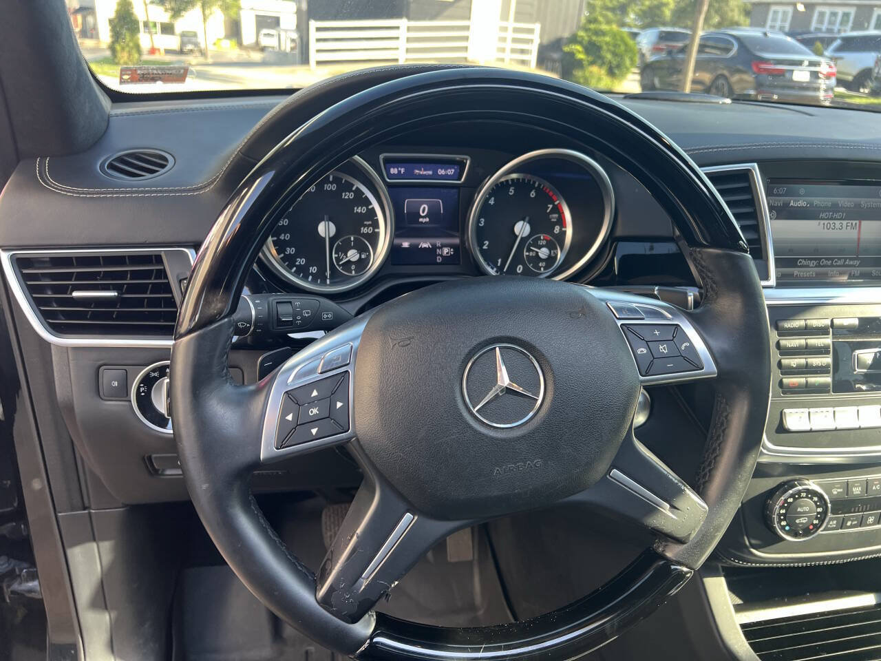 Used 2013 Mercedes-Benz GL 550 4MATIC image 17