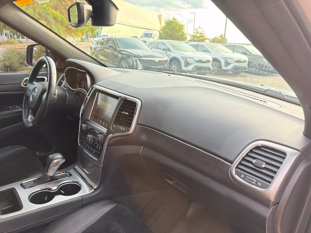 Used 2017 Jeep Grand Cherokee Altitude AWD/4WD image 37
