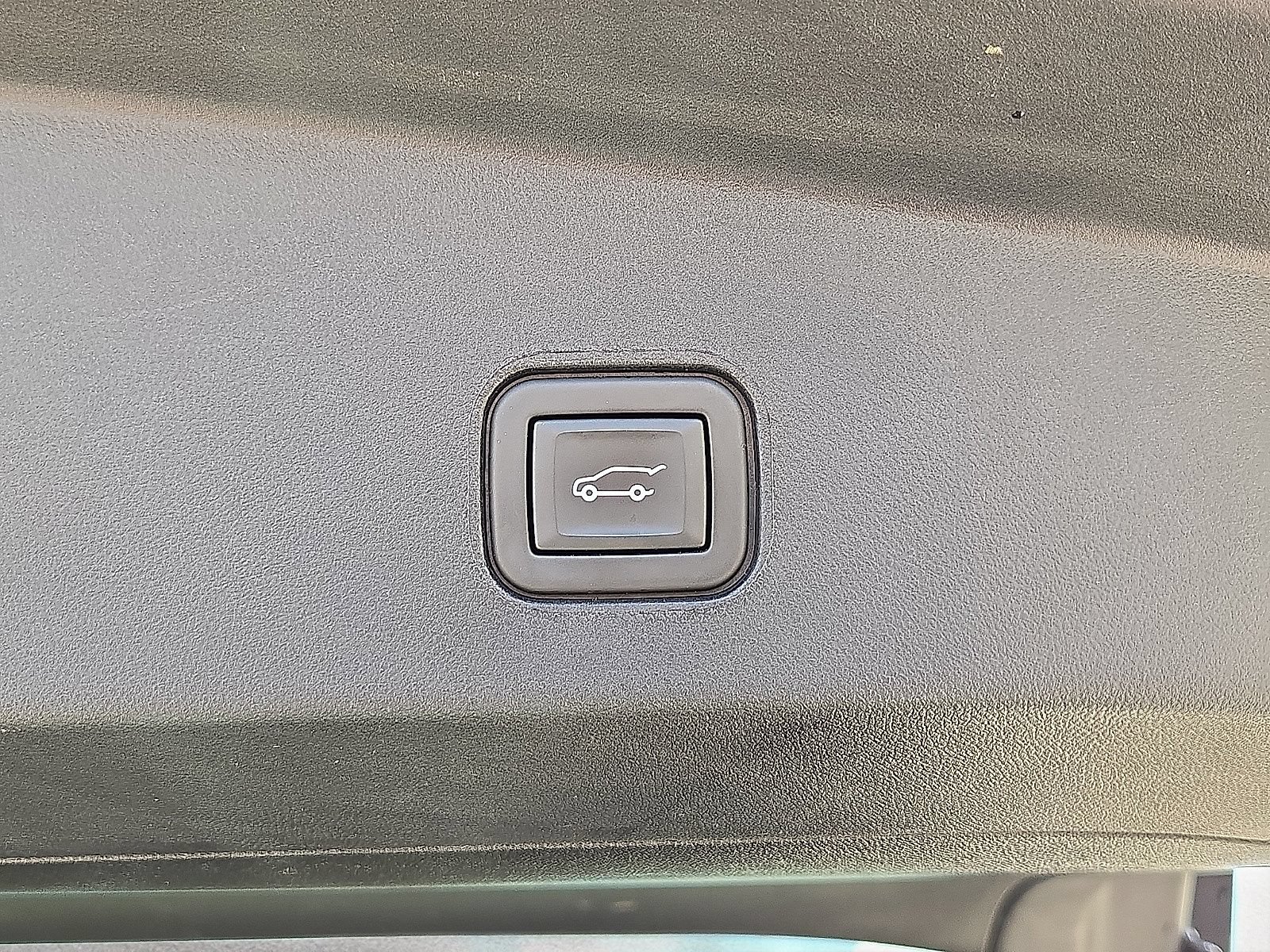 Used 2024 Cadillac Lyriq Sport RWD image 15