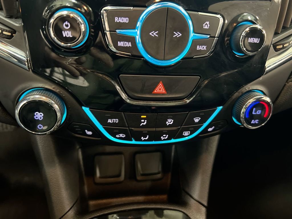 Used 2017 Chevrolet Cruze Premier FWD image 17