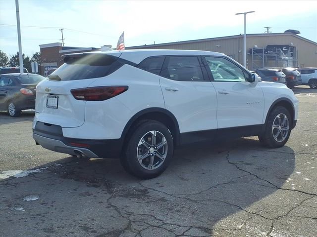 Used 2023 Chevrolet Blazer LT w/ Driver Confidence Package image 4