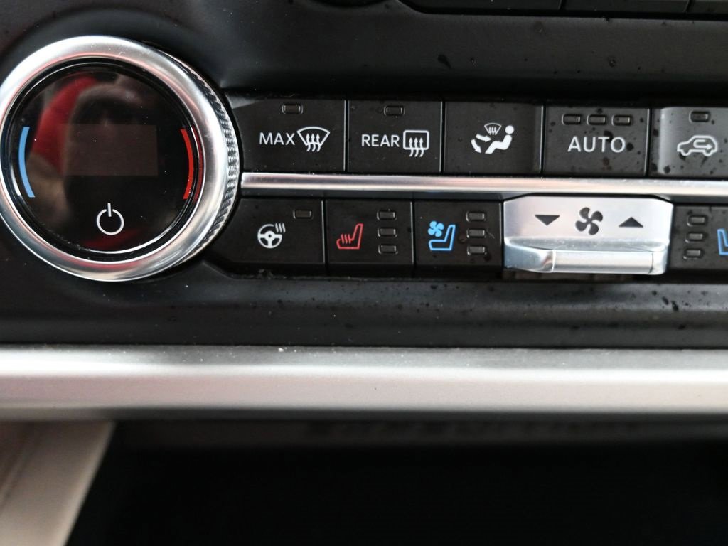 Used 2024 Ford Expedition Max XLT image 15