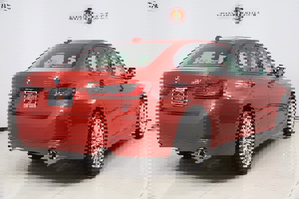 Used 2023 BMW 330i xDrive Sedan image 3