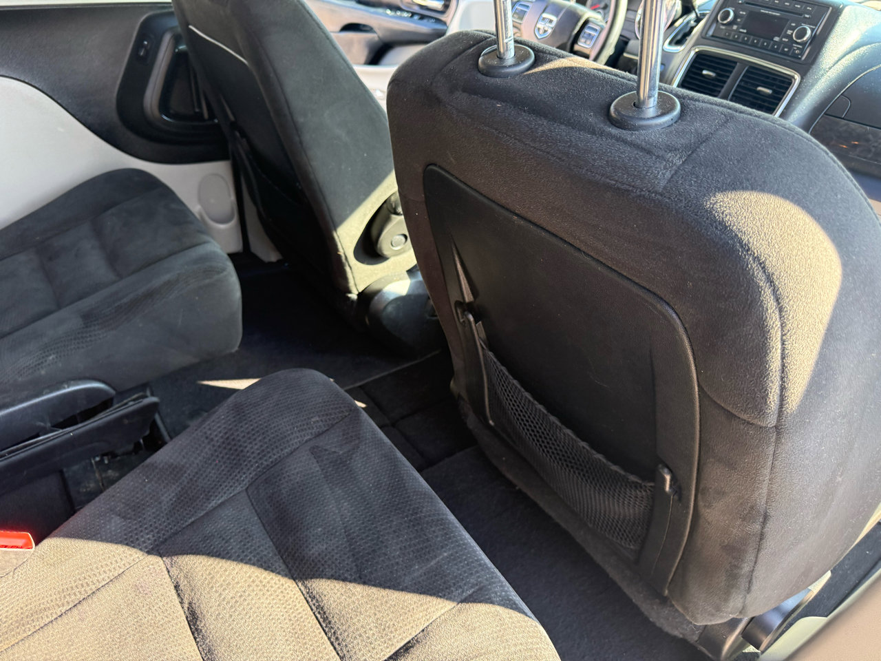 Used 2016 Dodge Grand Caravan SXT image 59