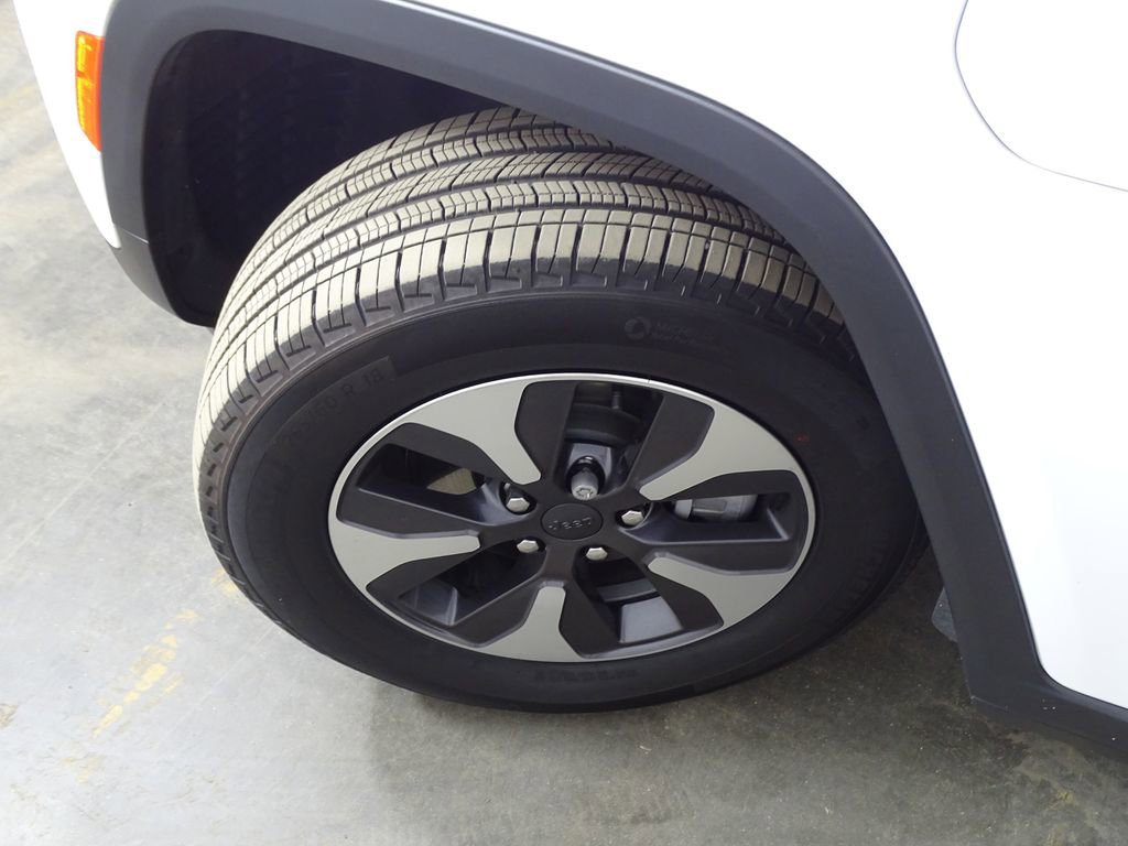 Used 2023 Jeep Grand Cherokee 4WD 4xe image 53