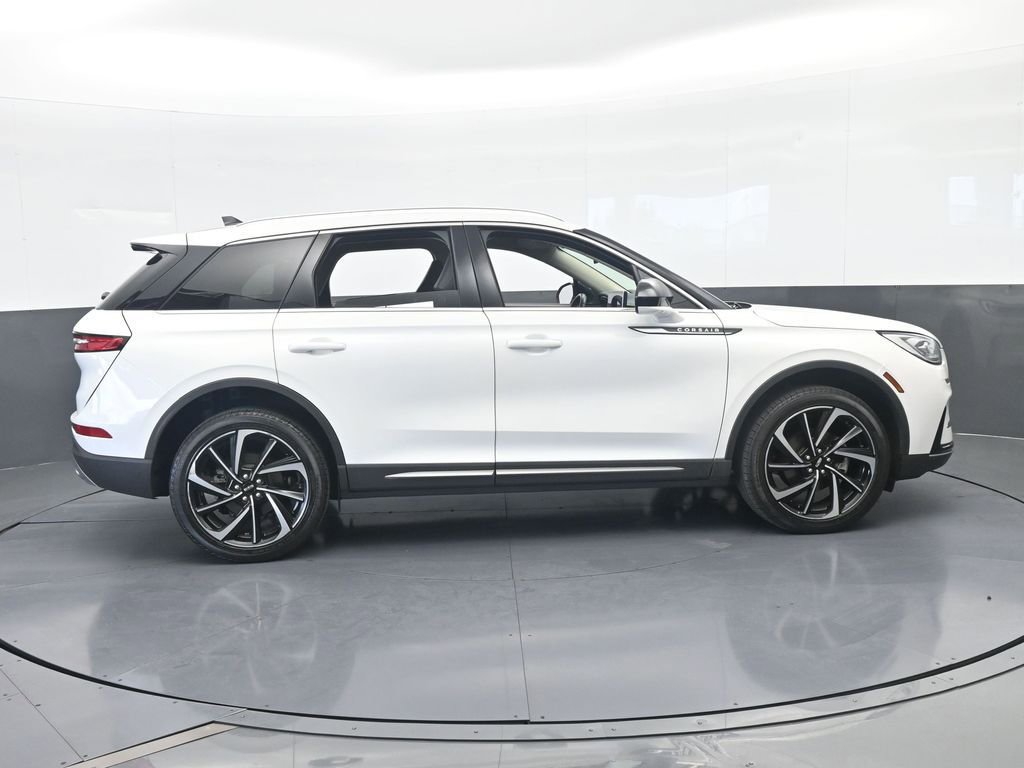 Used 2023 Lincoln Corsair Reserve AWD/4WD image 7