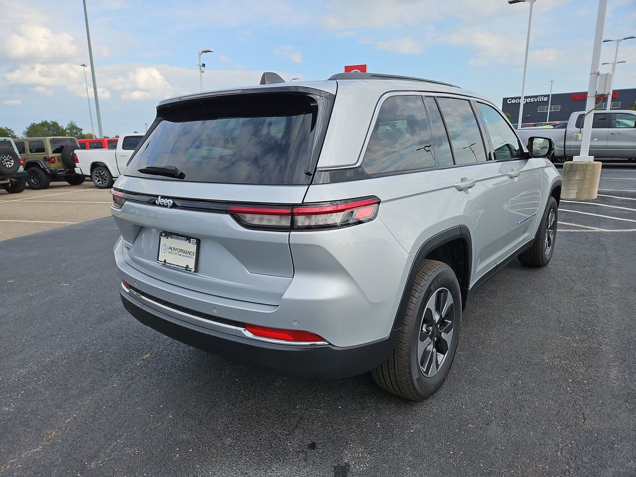 New 2024 Jeep Grand Cherokee Limited 4xe image 7