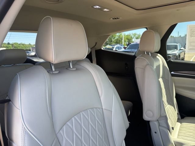 Used 2024 Buick Enclave Avenir w/ Avenir Technology Package AWD/4WD image 52