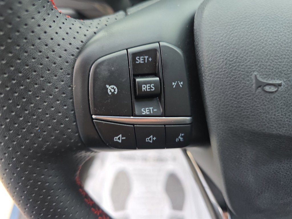 Used 2024 Ford Escape ST-Line w/ Equipment Group 301A image 22