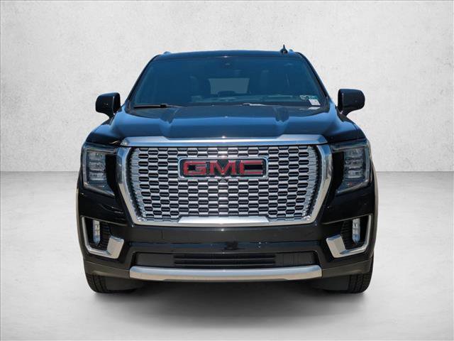 Used 2021 GMC Yukon Denali w/ Denali Premium Package AWD/4WD image 2
