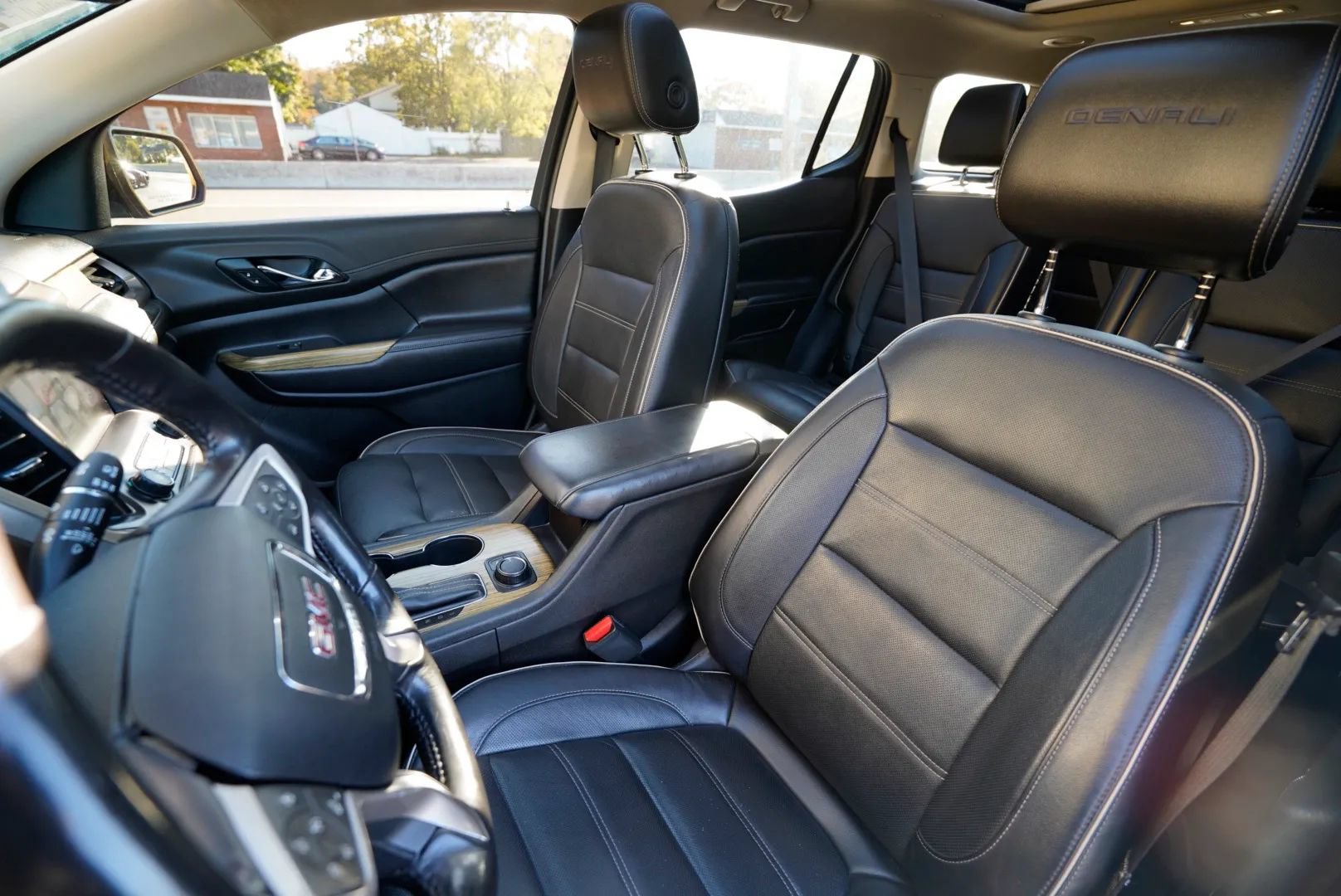 Used 2019 GMC Acadia Denali FWD image 22