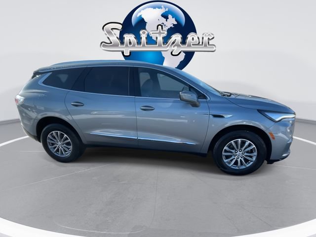 Used 2024 Buick Enclave Essence w/ Technology Package image 10