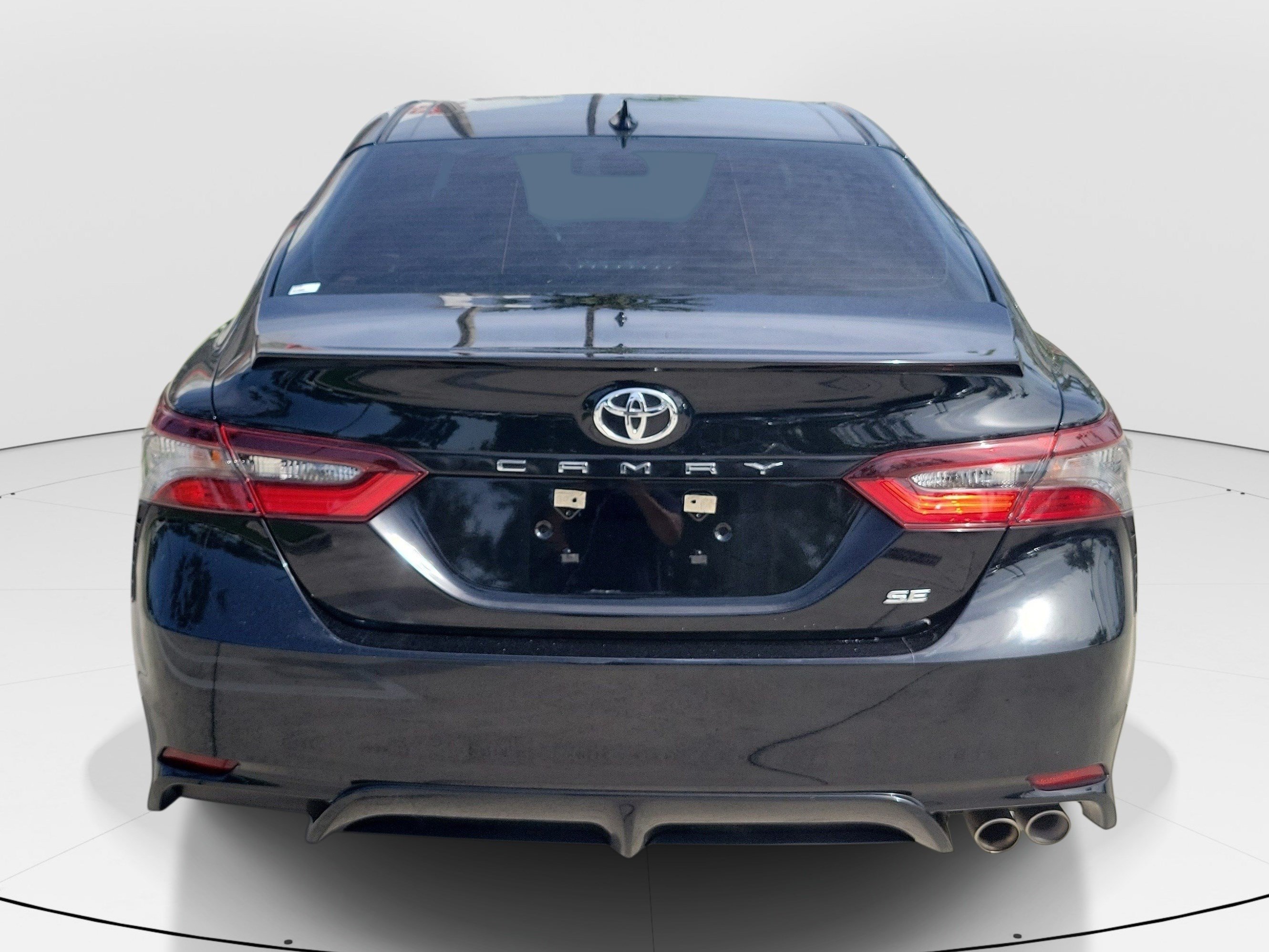 Used 2022 Toyota Camry SE FWD image 6