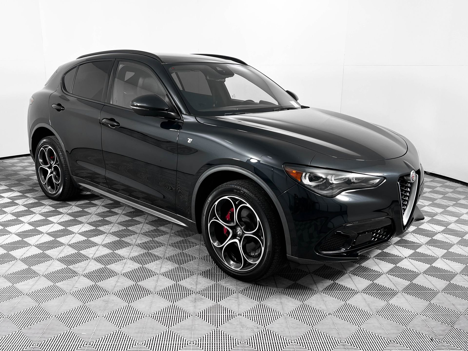 Used 2024 Alfa Romeo Stelvio Ti