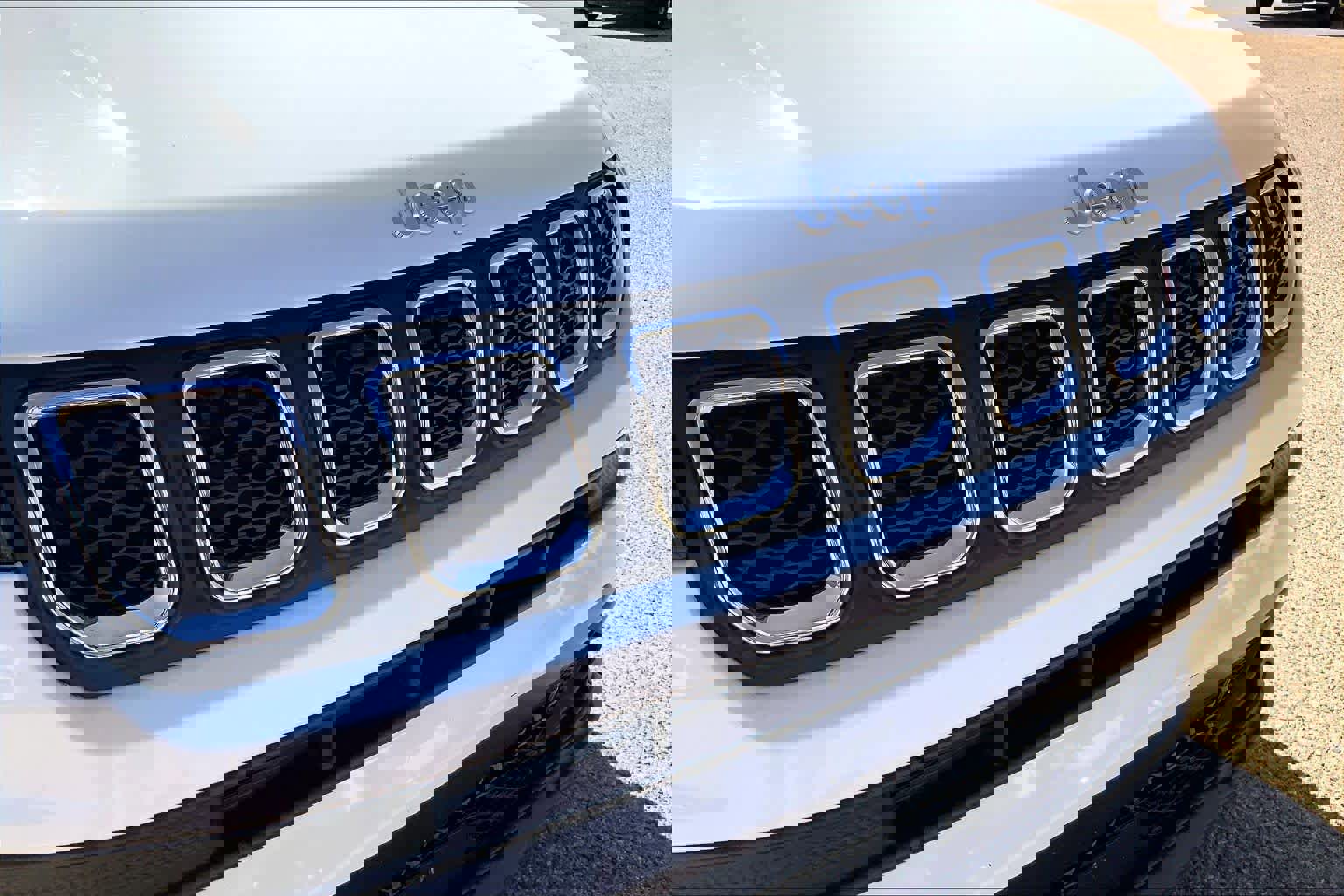 Used 2023 Jeep Compass Sport image 37