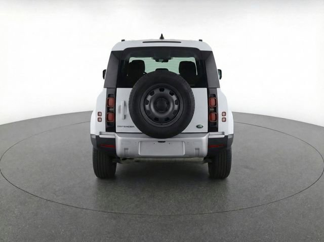 Used 2022 Land Rover Defender 110 image 31