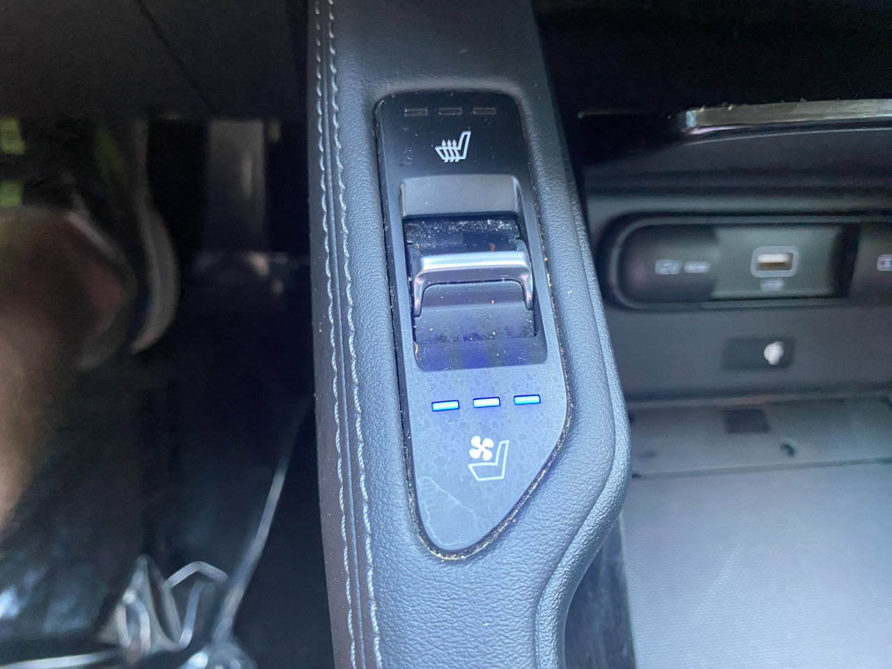 Used 2021 Kia Telluride EX w/ EX Premium Package image 23