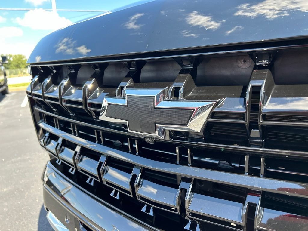 Certified 2025 Chevrolet Tahoe Z71 w/ Comfort Package AWD/4WD image 11
