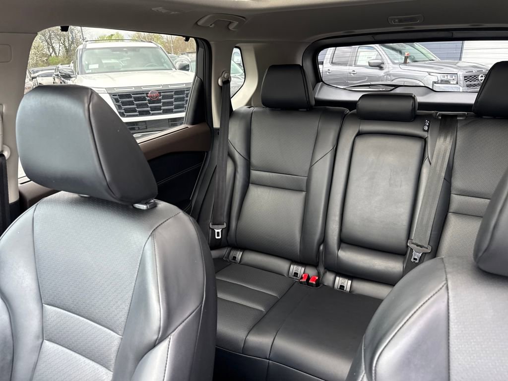 Used 2023 Nissan Rogue SV w/ SV Premium B Package image 28