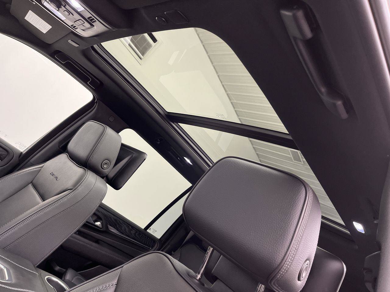 Certified 2023 GMC Yukon XL Denali AWD/4WD image 7