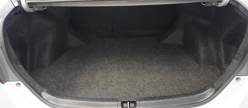 Used 2019 Toyota Corolla LE FWD image 32