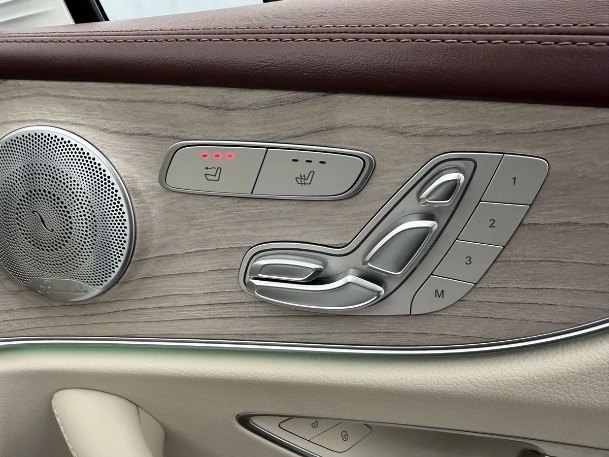 Used 2018 Mercedes-Benz E 400 4MATIC Cabriolet image 44