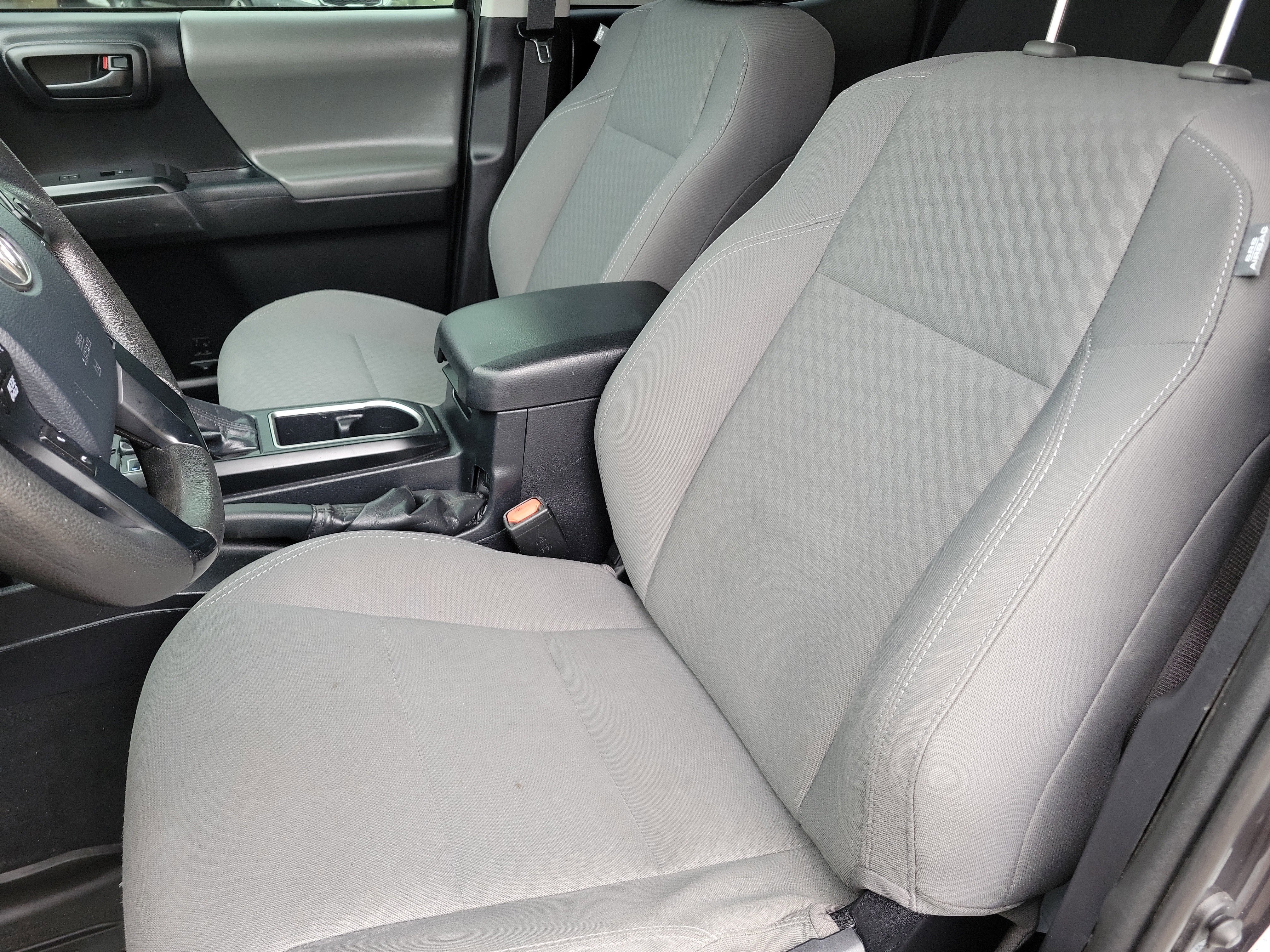 Used 2020 Toyota Tacoma SR w/ SR Convenience Package image 4