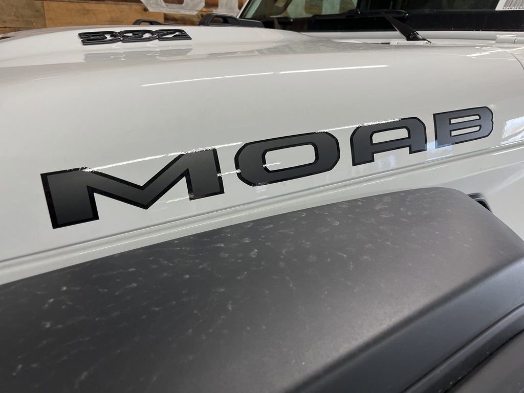 New 2026 Jeep Wrangler Moab image 12