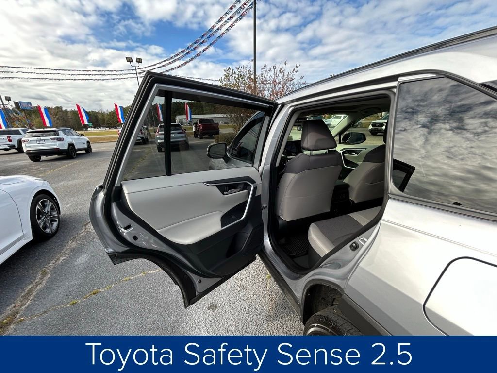 Used 2023 Toyota RAV4 XLE image 17