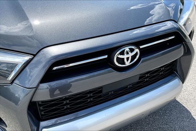 Used 2021 Toyota 4Runner TRD Off-Road Premium w/ Moonroof Package AWD/4WD image 27