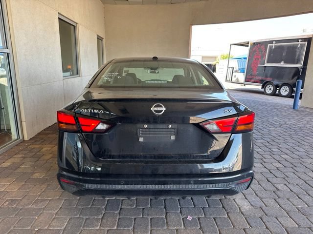 Used 2024 Nissan Altima 2.5 SV FWD image 3