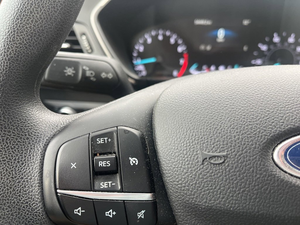 Used 2020 Ford Escape SE image 13