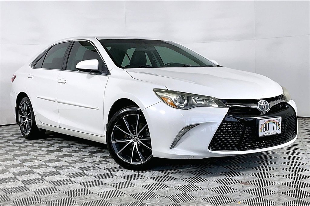 Used 2017 Toyota Camry XSE image 11