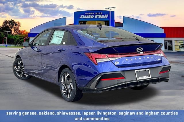 New 2025 Hyundai Elantra SEL image 3